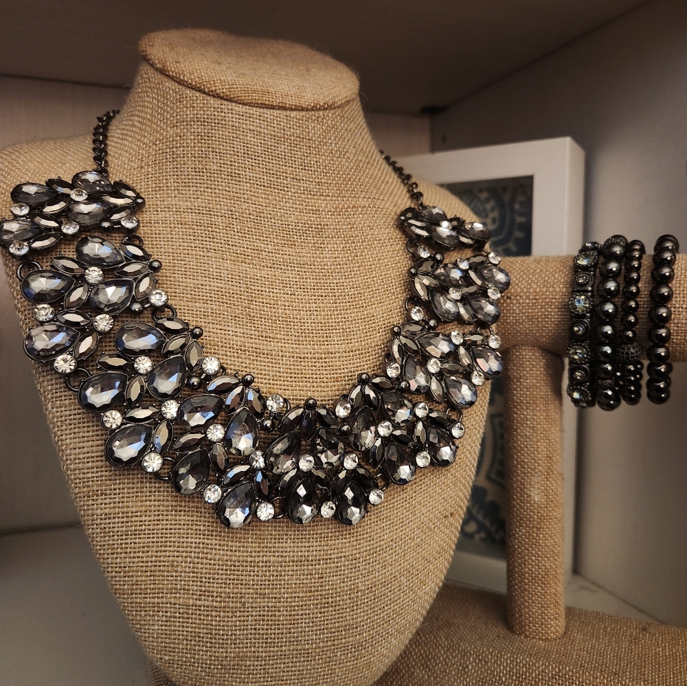 Glamorous Silver Statement Necklace with Reflective Beads